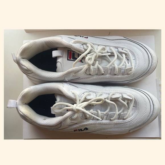 FILA Women’s Disarray White Tennis Sneakers Shoes
Size US 10 - Picture 9 of 9